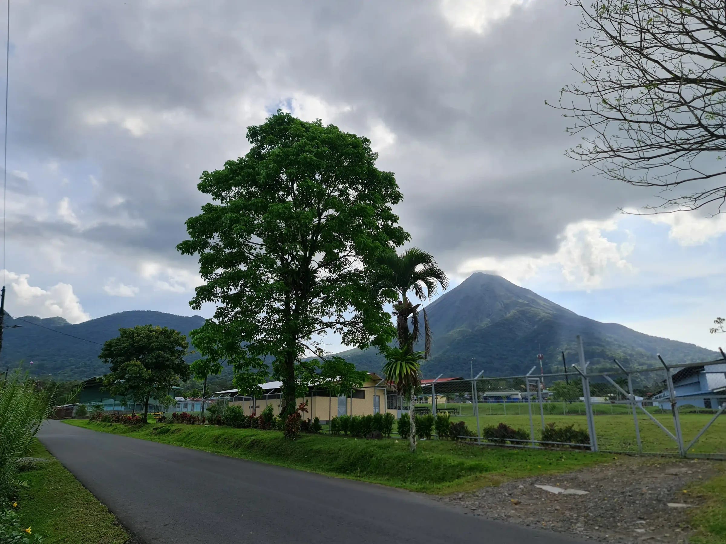 Cabinas en La Fortuna de San Carlos con vista al Volcán Arenal