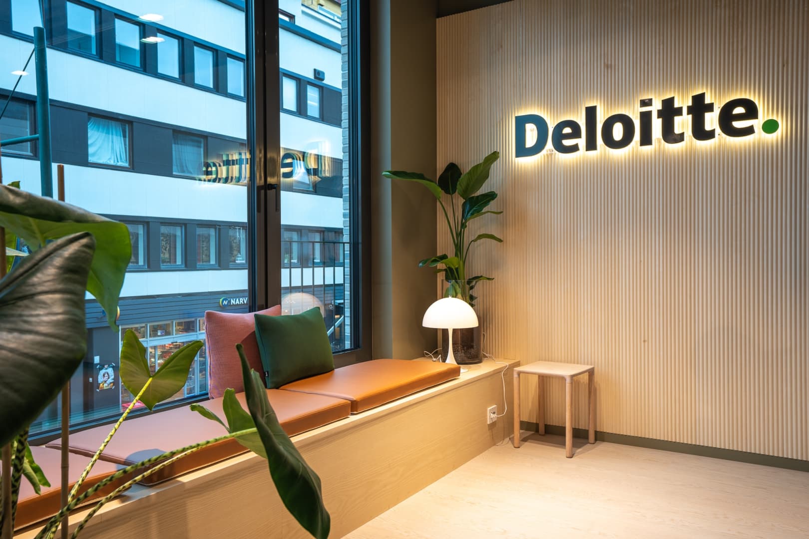 EUS Analyst in Chennai - Deloitte Hiring Engineers (Hardware & IT Support)