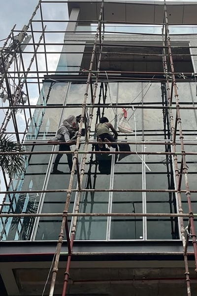 Structural Glass Facade Installation Dubai