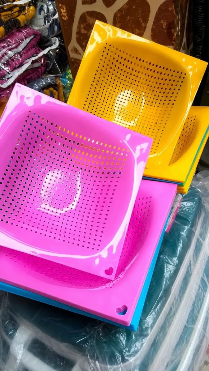 Plastic sieve basket