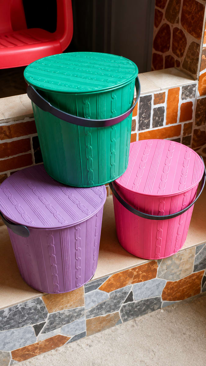 Plastic Bucket with Lid