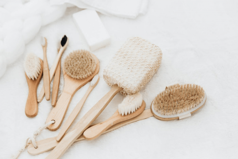 Choose a good and suitable dry brushing