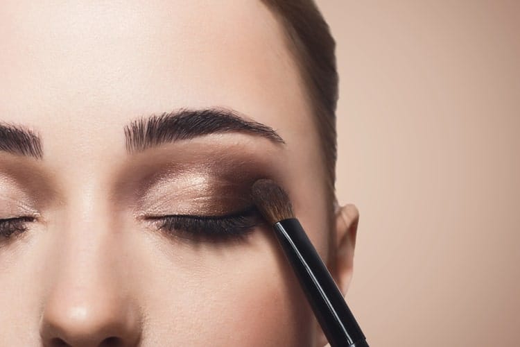 How Long Does Eyeshadow Last? – Not Just an Expiration Day