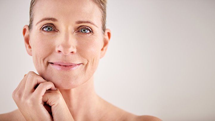 Internal causes and visible signs of aging skin 