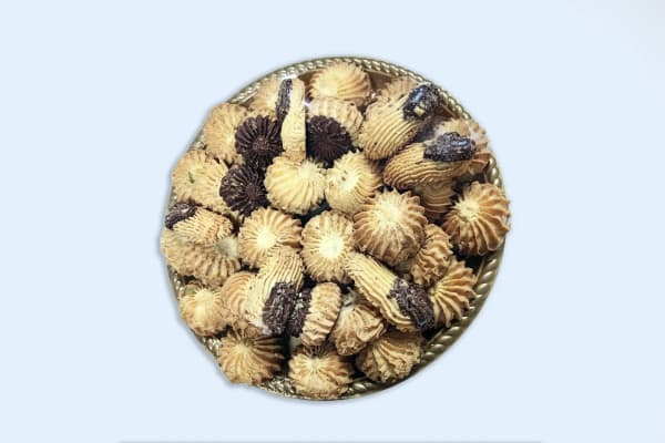 Petit Four Vanilla N Chocolate