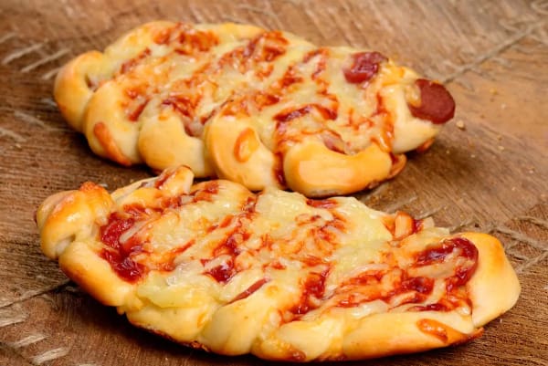 Al Jadeed Bakery Sausage Cheese Pizza