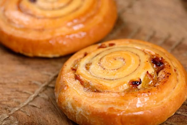 Al Jadeed Bakery Cinnamon Roll