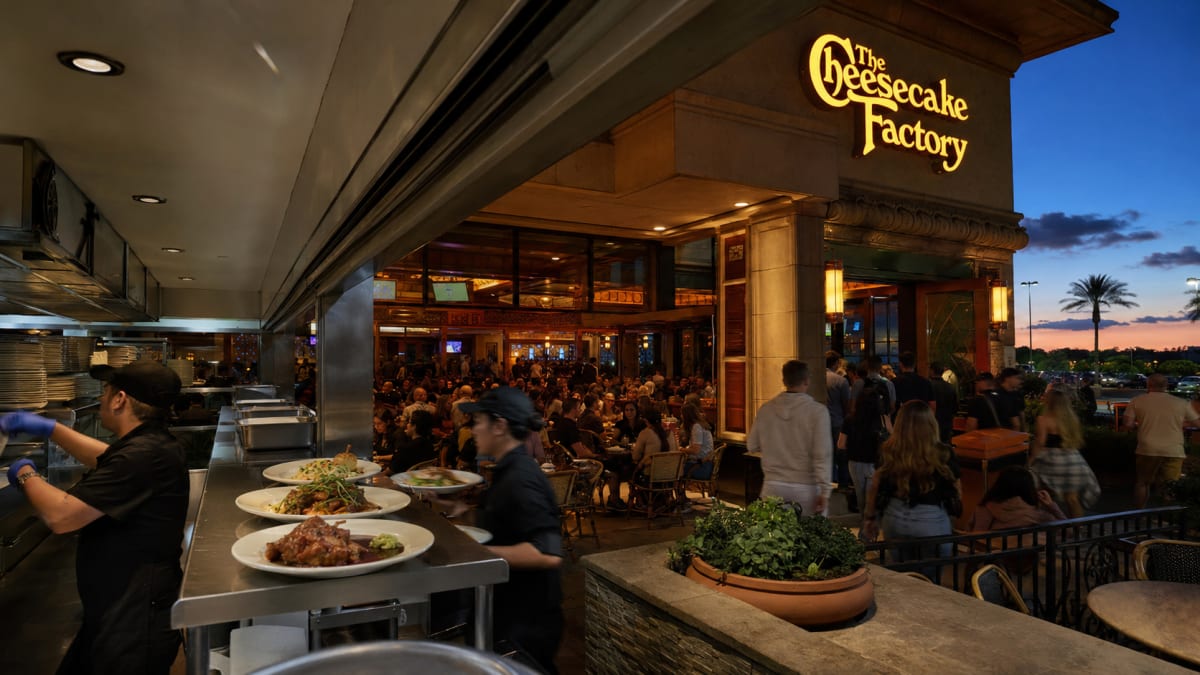 סיכום דו״ח Q2 2026 חברת The Cheesecake Factory (CAKE)