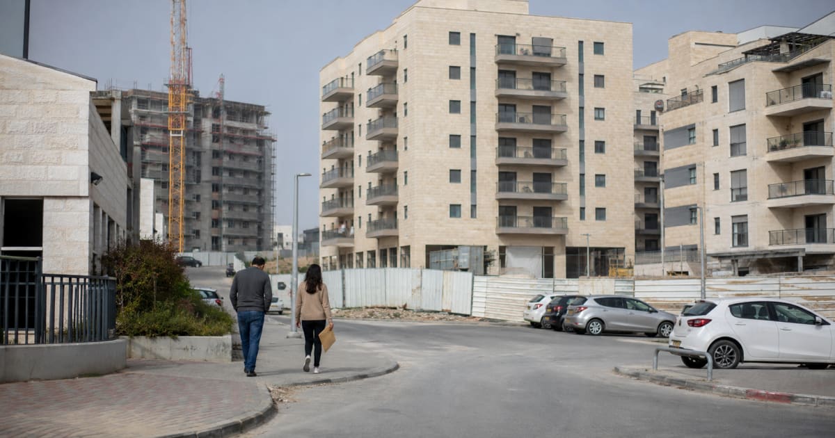 מלכודת המימון של עסקאות הנדלן נסגרת עם זינוק בביטולי החוזים
