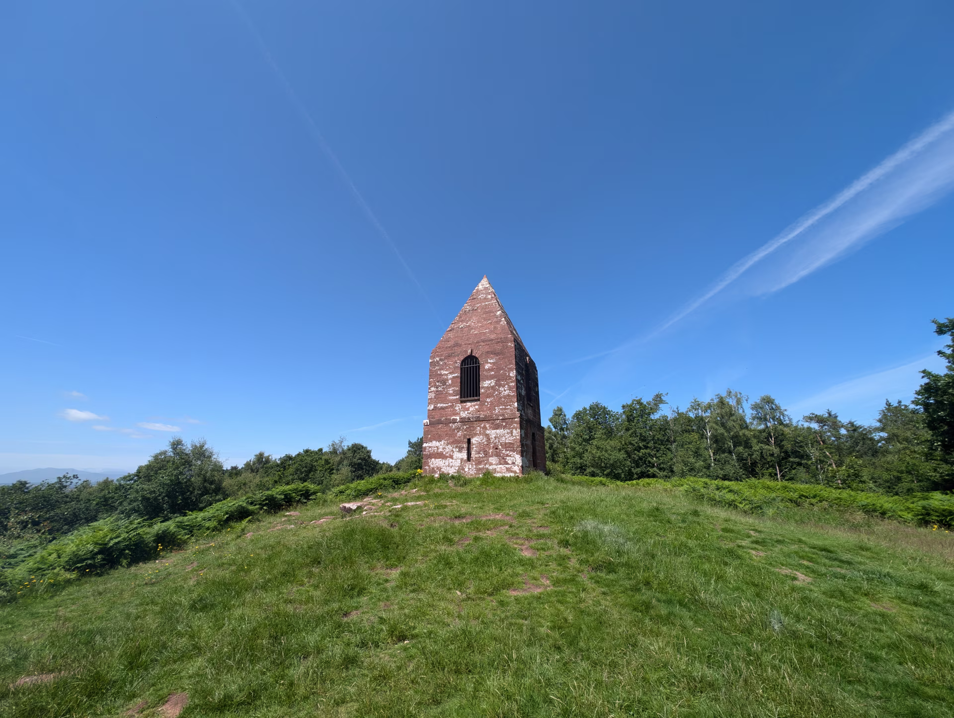 the beacon_views_penrith beacon monument