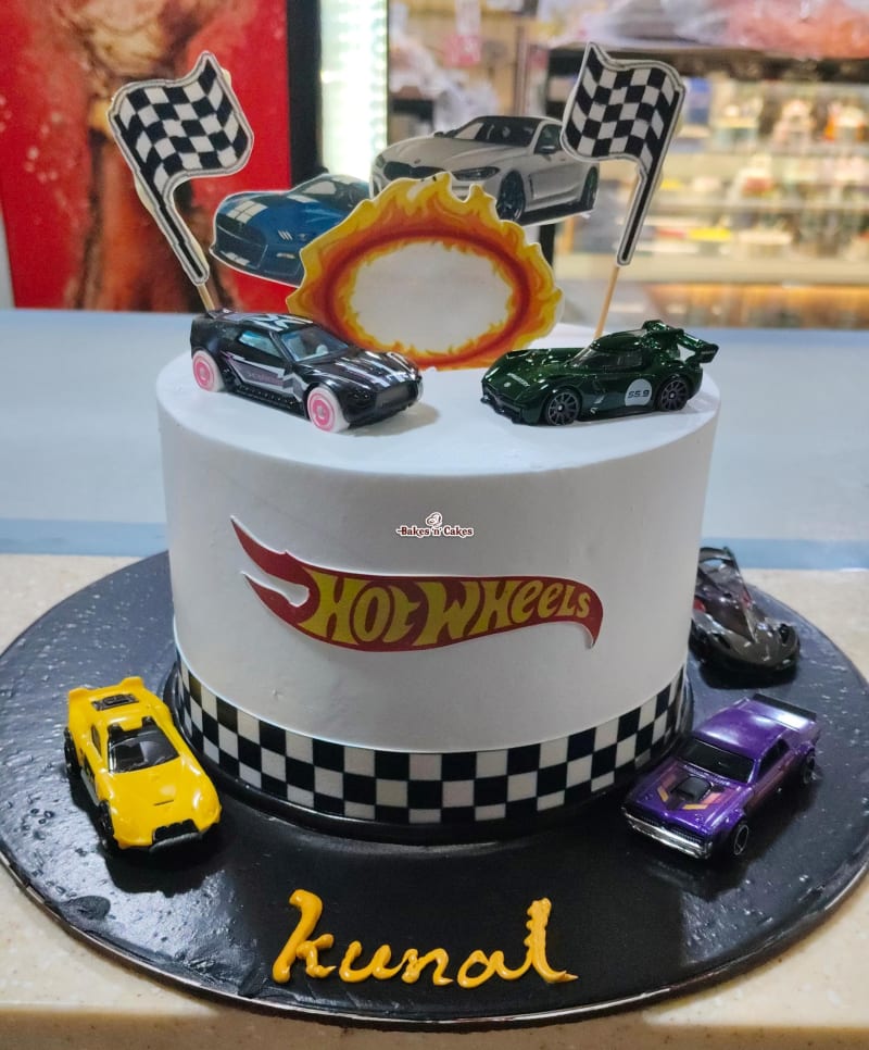 Hot Wheels Race Car Cake