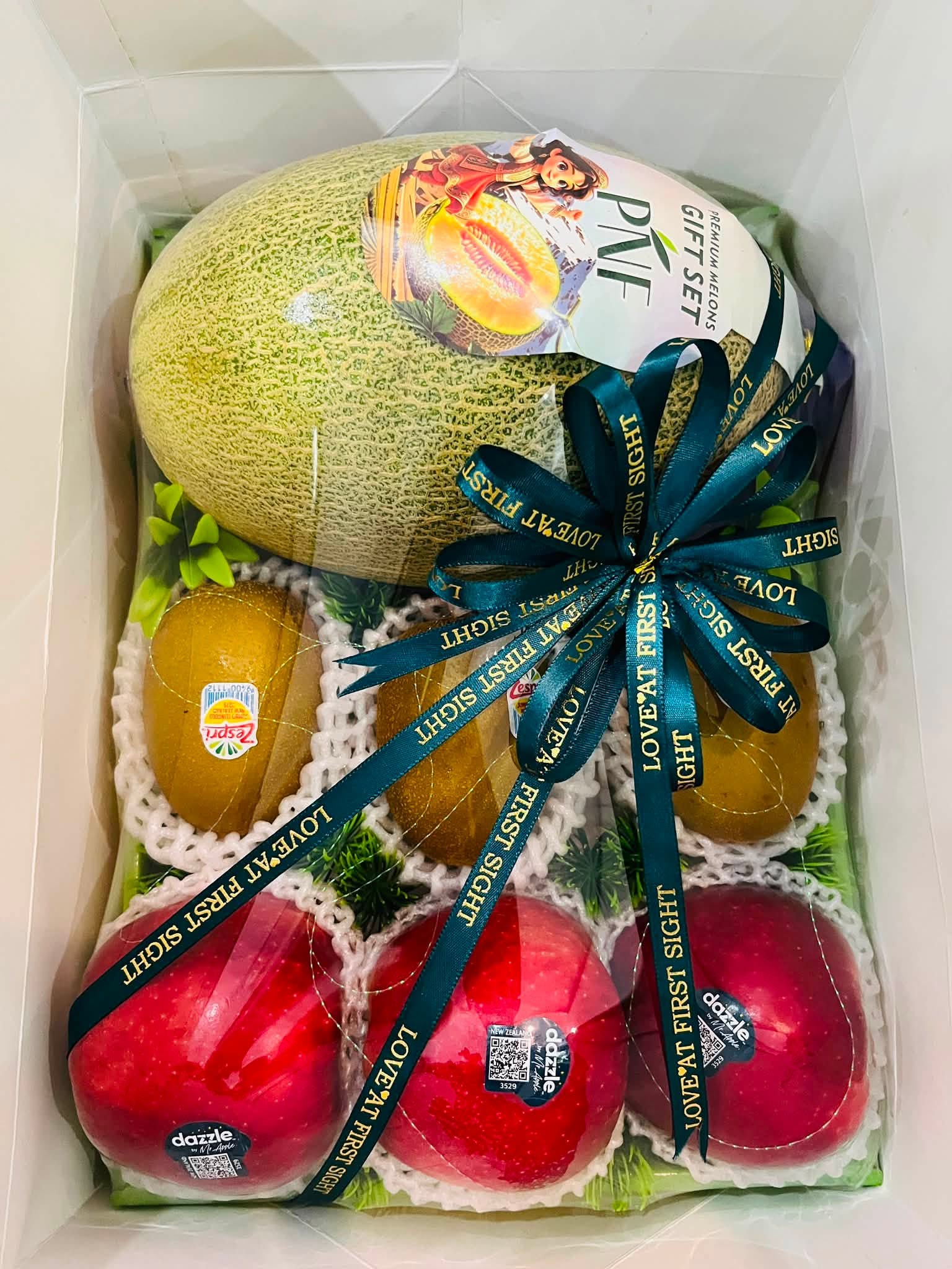Set Quà Trái Cây Kim Phúc – Dưa Lưới, Kiwi Vàng & Táo Dazzle