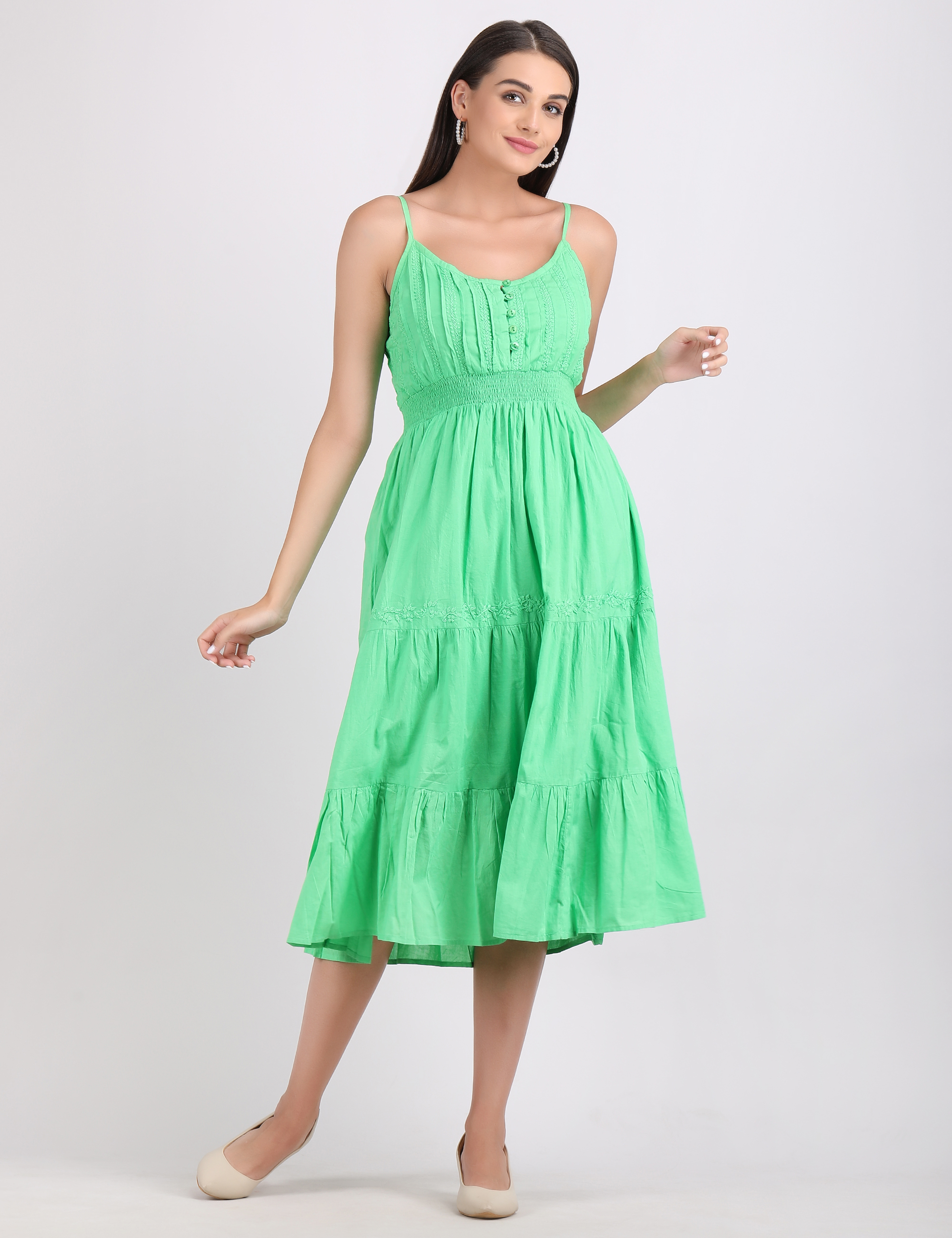🌿 Arpina Vibrant Green Smocked Midi Dress 🌿