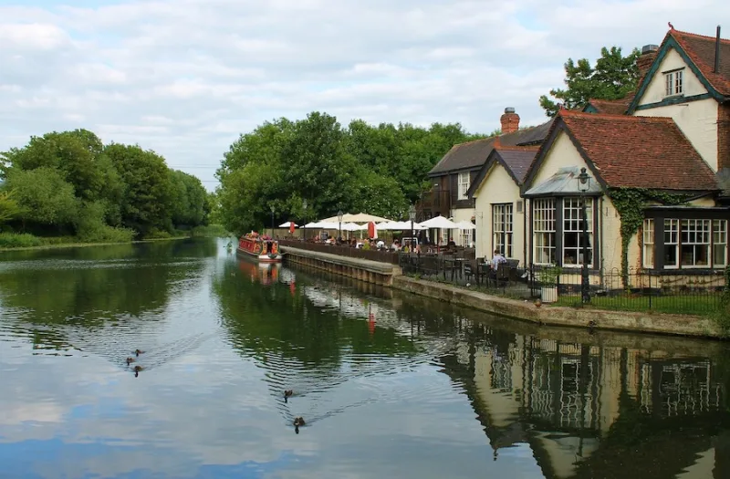 The Best Pubs in Putney