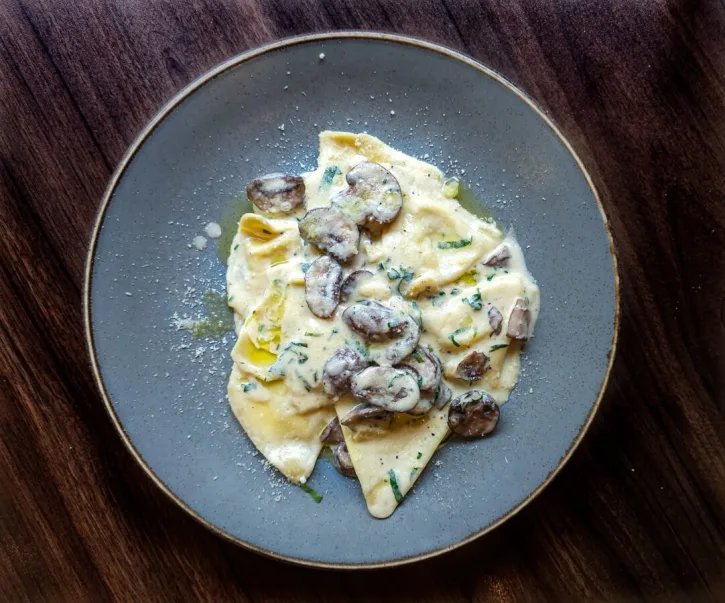 listing-featured-image