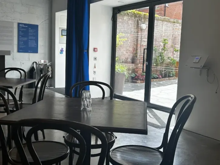 listing-featured-image