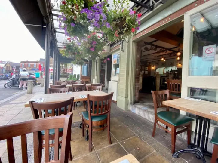 listing-featured-image