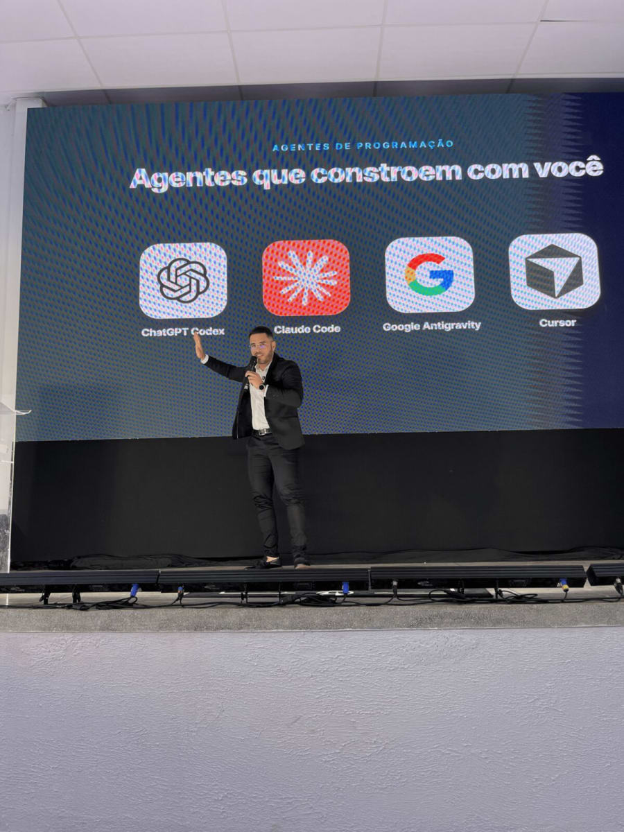 Slide Agentes que constroem com você, com ChatGPT Codex, Claude Code, Google Antigravity e Cursor