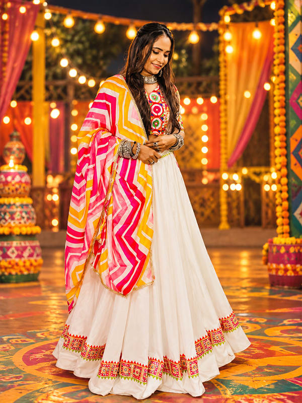 Choli White With Printed Dupatta