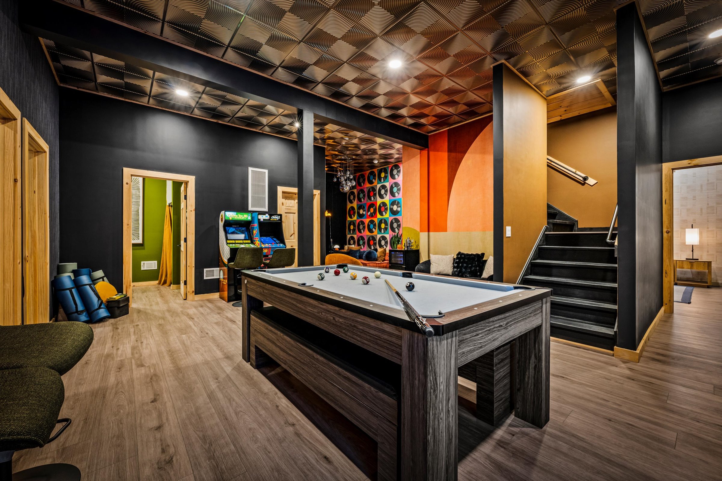 Aery Lakehaus — Game room with pool table