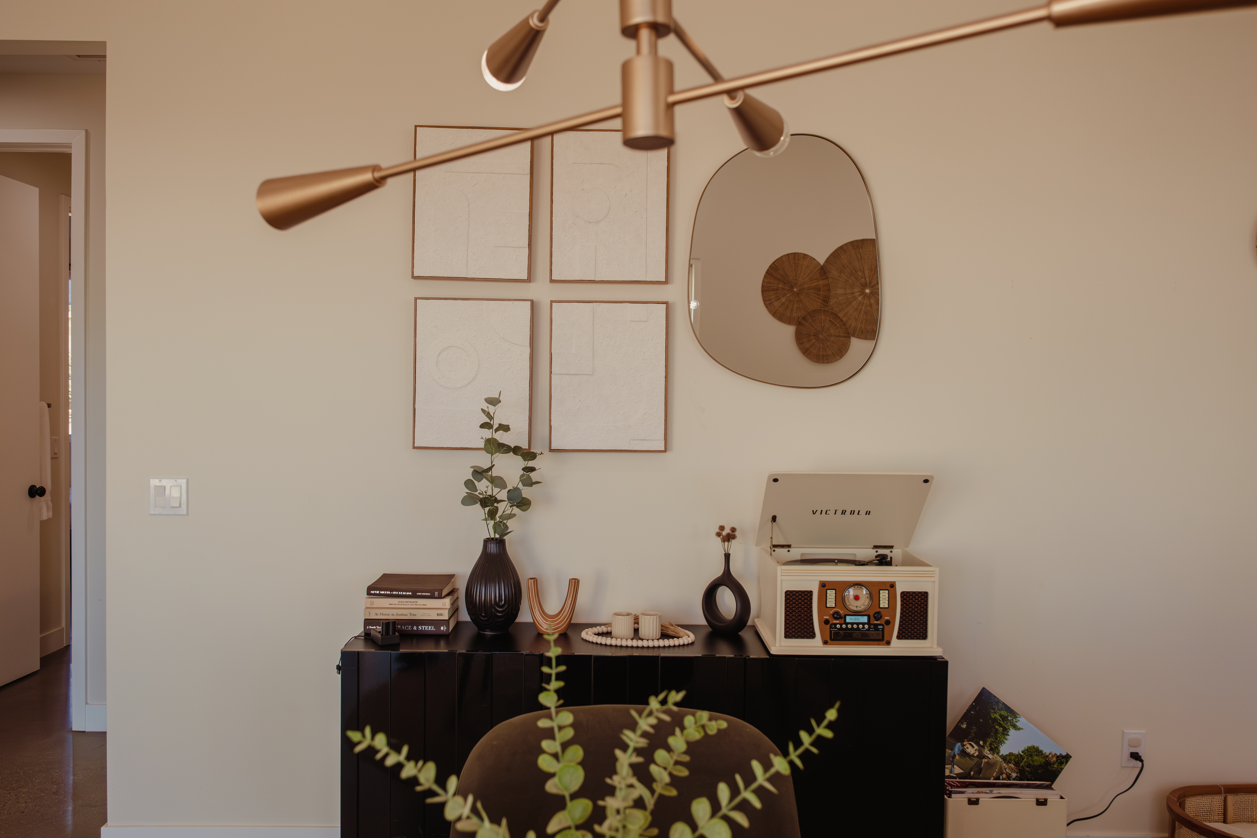 Pueblo Canyon — Modern desert interior