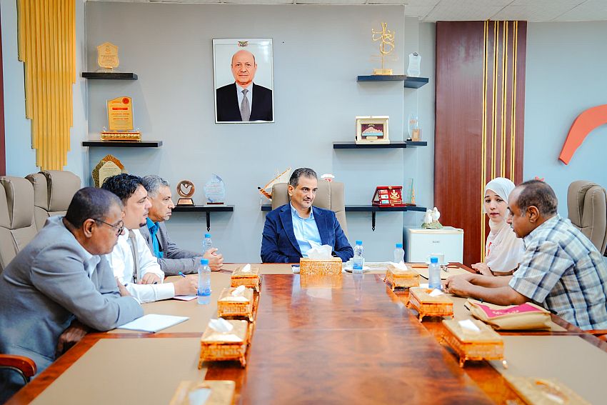 اجتماع في عدن يناقش آليات حصر النازحين وتنظيم العمل مع المنظمات