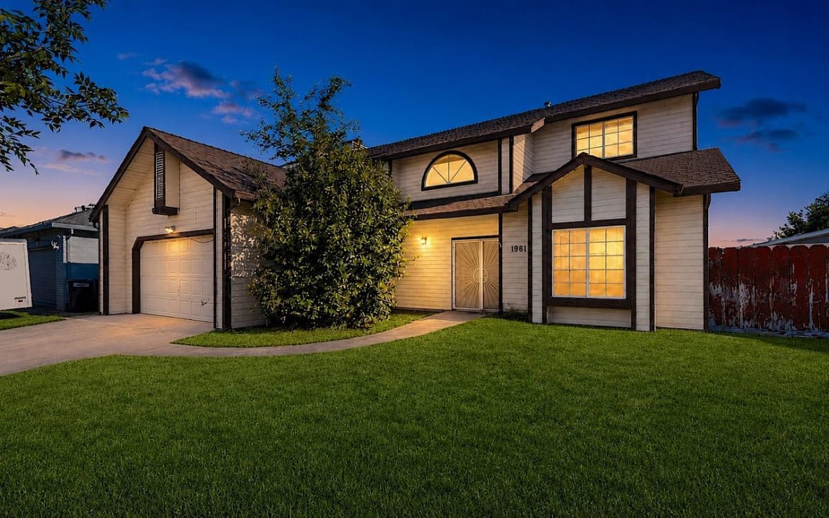 1961 Nikki Ann Way, Turlock, CA 95380