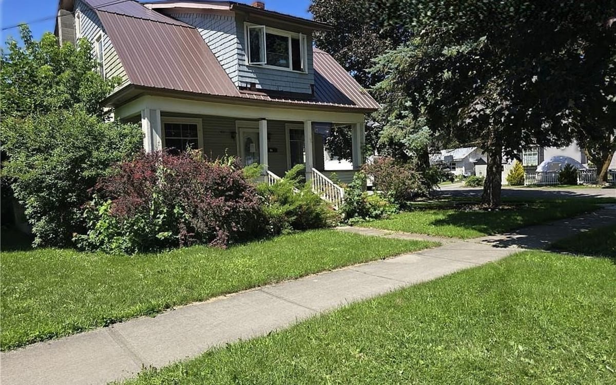 401 Rensselaer Ave, Ogdensburg, NY 13669