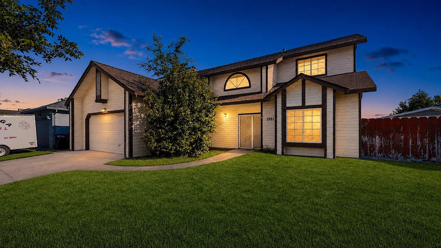4 bedroom 2 bathroom home in Turlock, California
