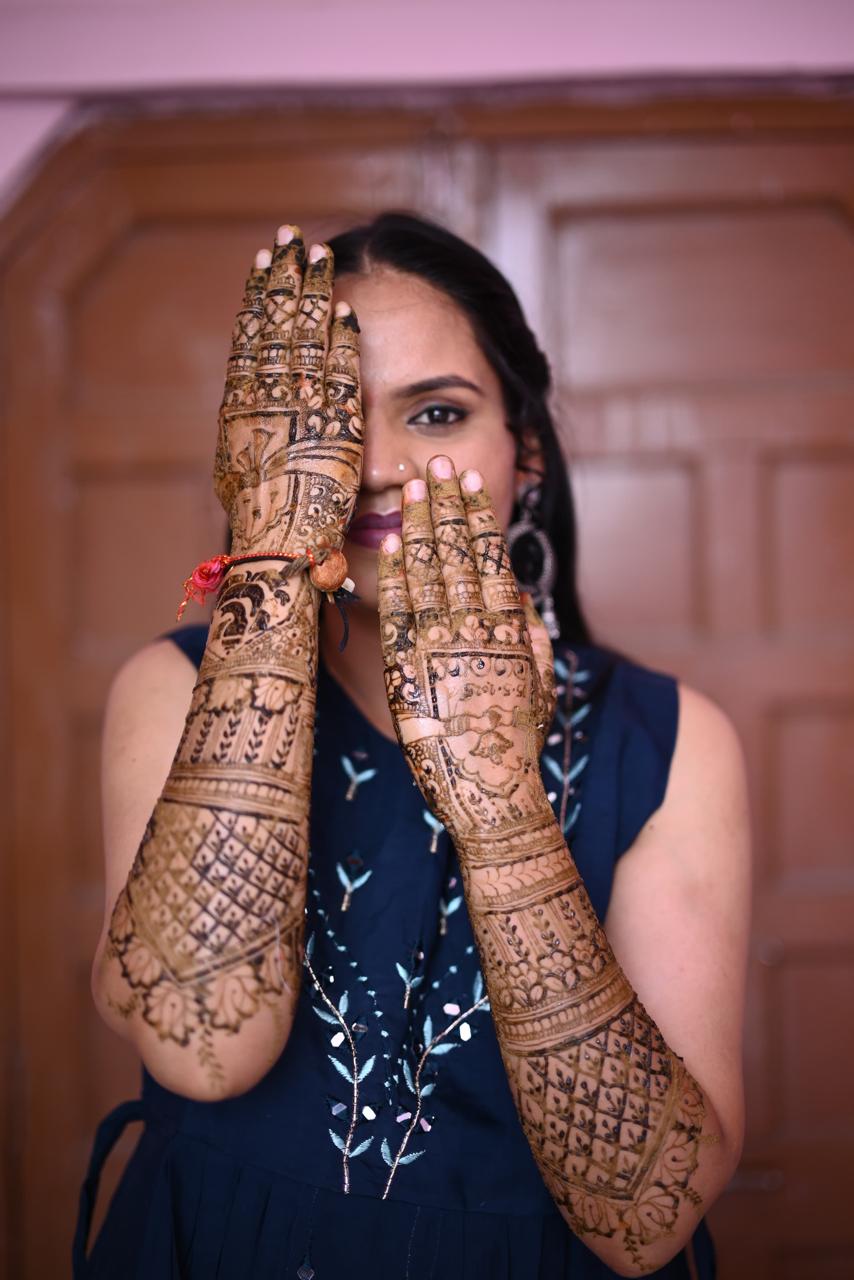 Arabic mehndi design