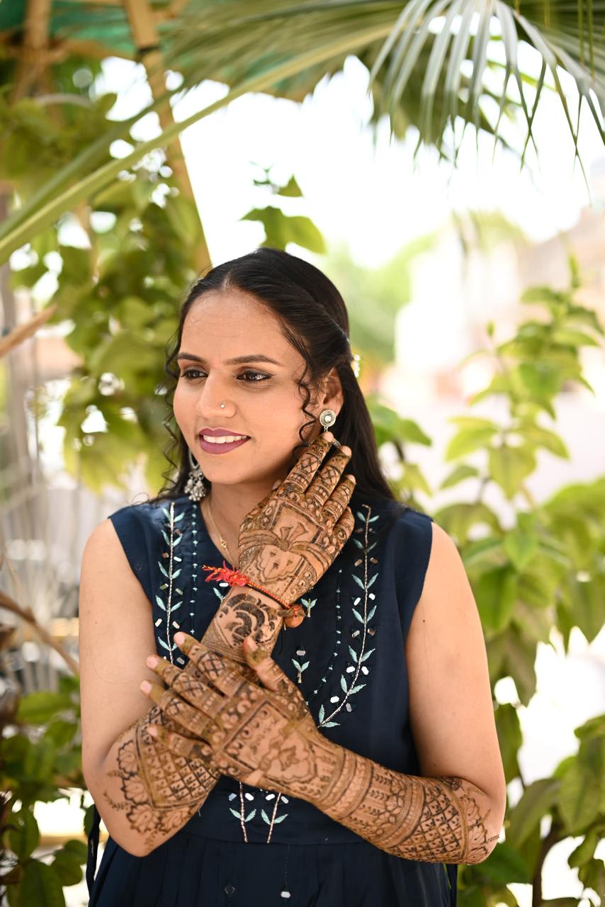 Arabic mehndi design