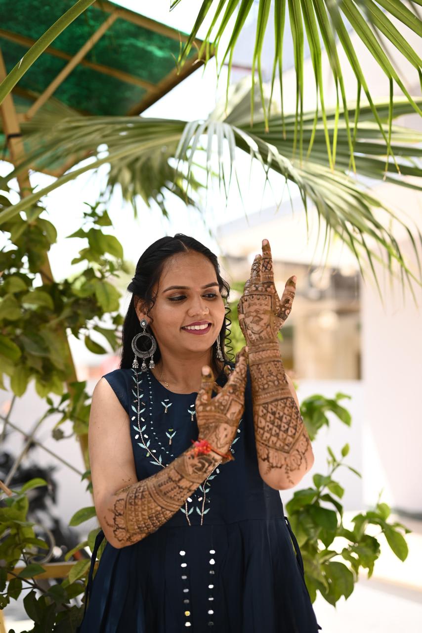 Arabic mehndi design