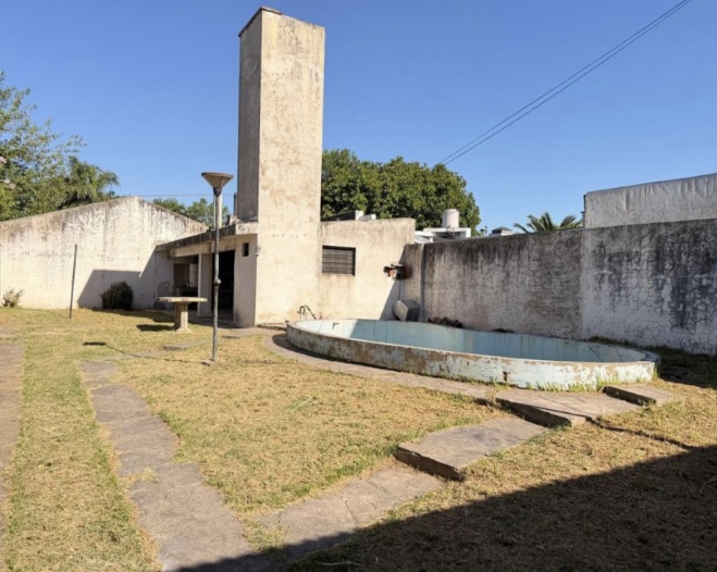 Casa 4 ambientes con jardín Castelar norte - imagen 9