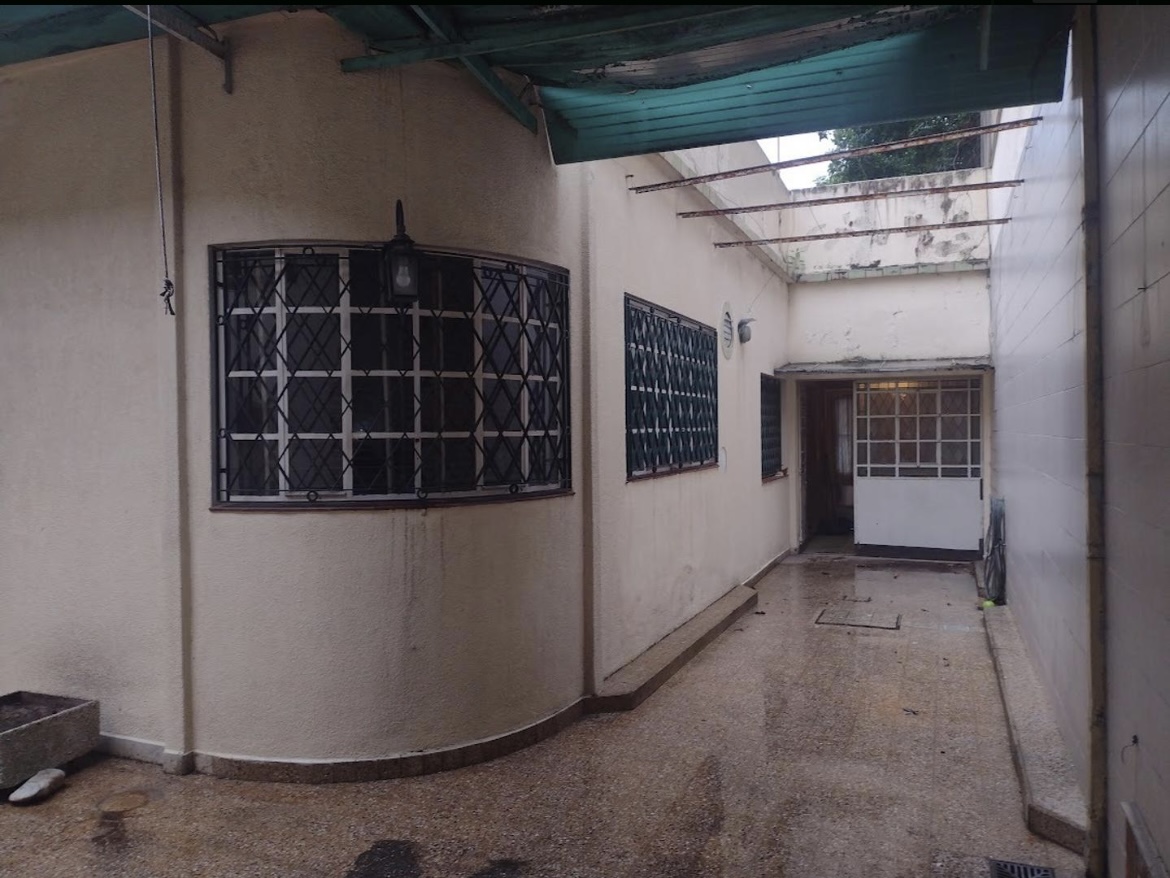 Casa con galpón industrial en venta  - imagen 8