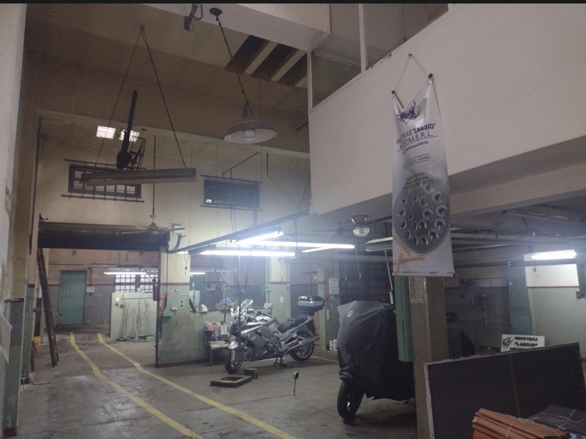 Casa con galpón industrial en venta  - imagen 10