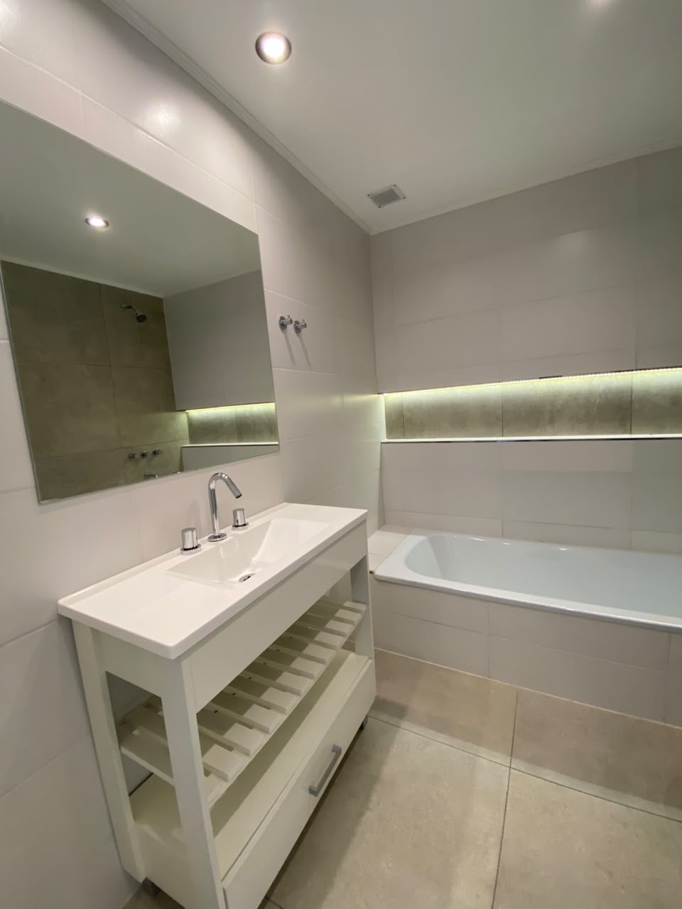Duplex 3 ambientes con cochera  - imagen 8