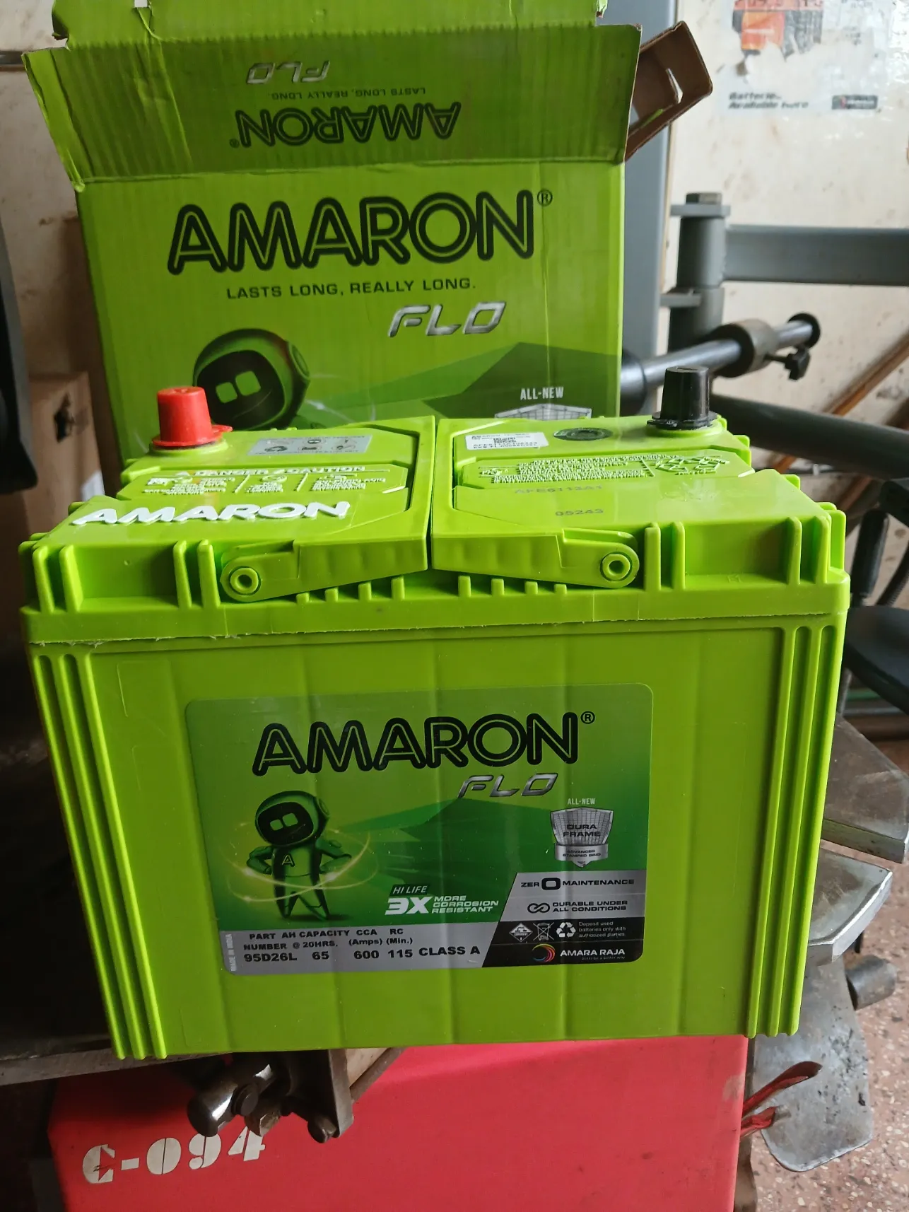 Amaron Premium Battery 95D31L tyre