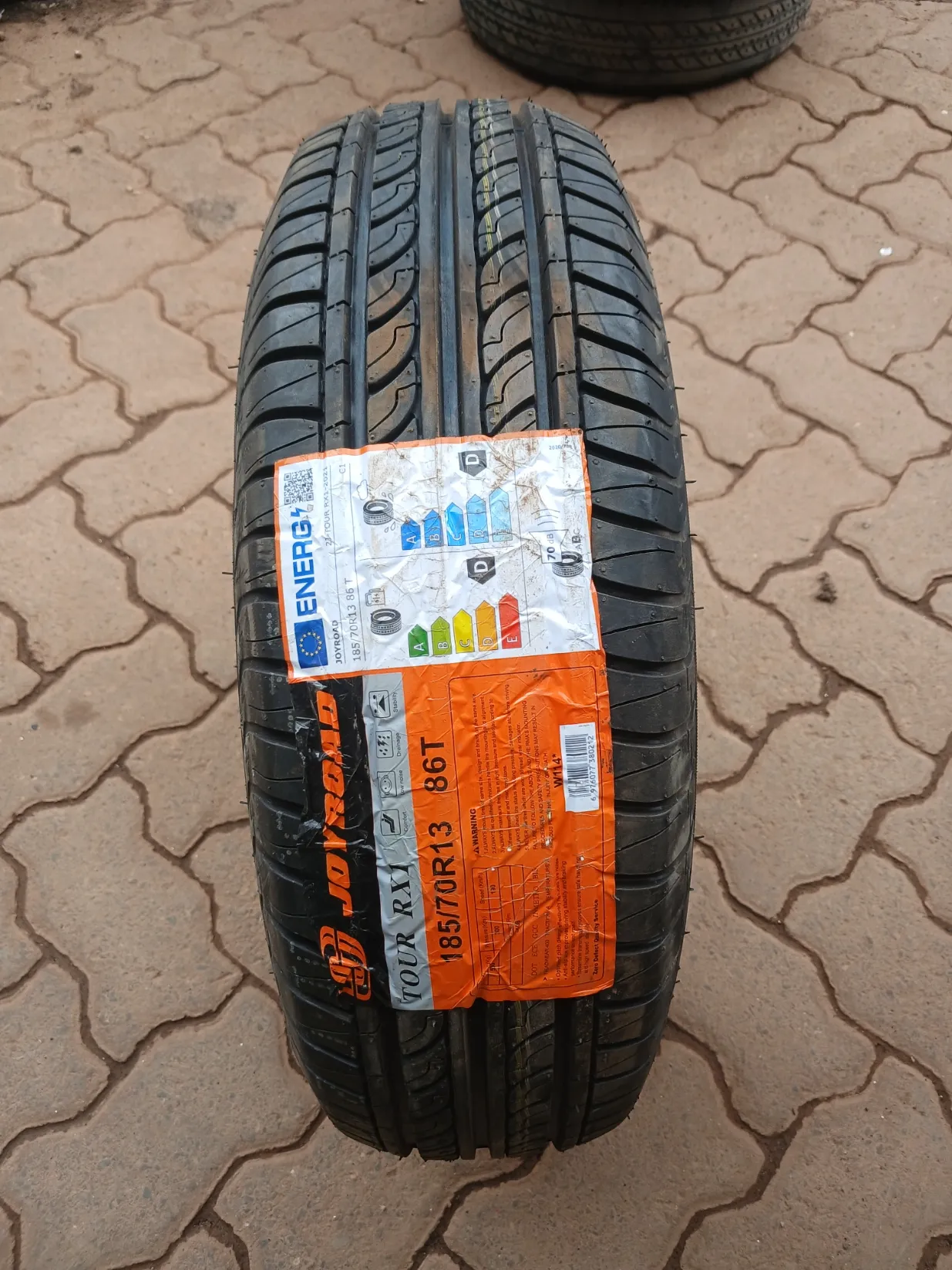 Amaron Premium Accessory tyre