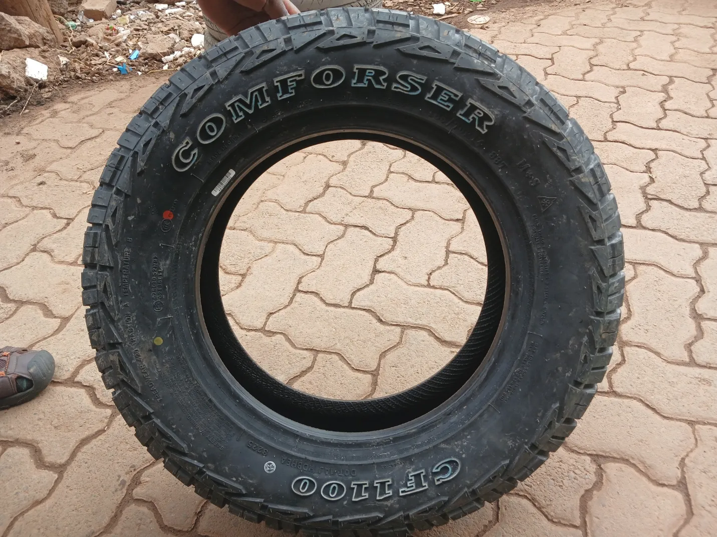 Doubleking Performance Tyre 95D31L tyre