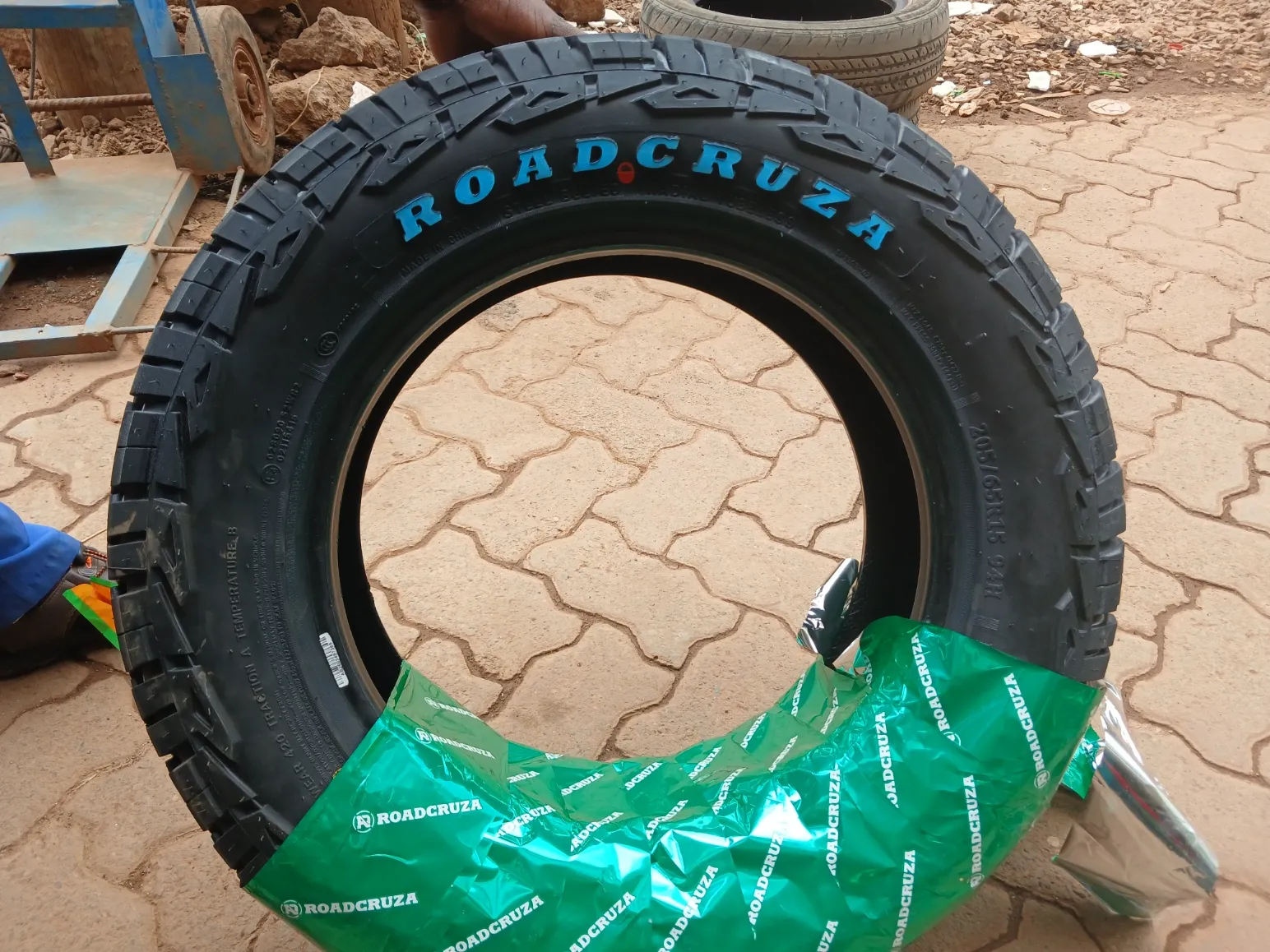 Roadking Part tyre