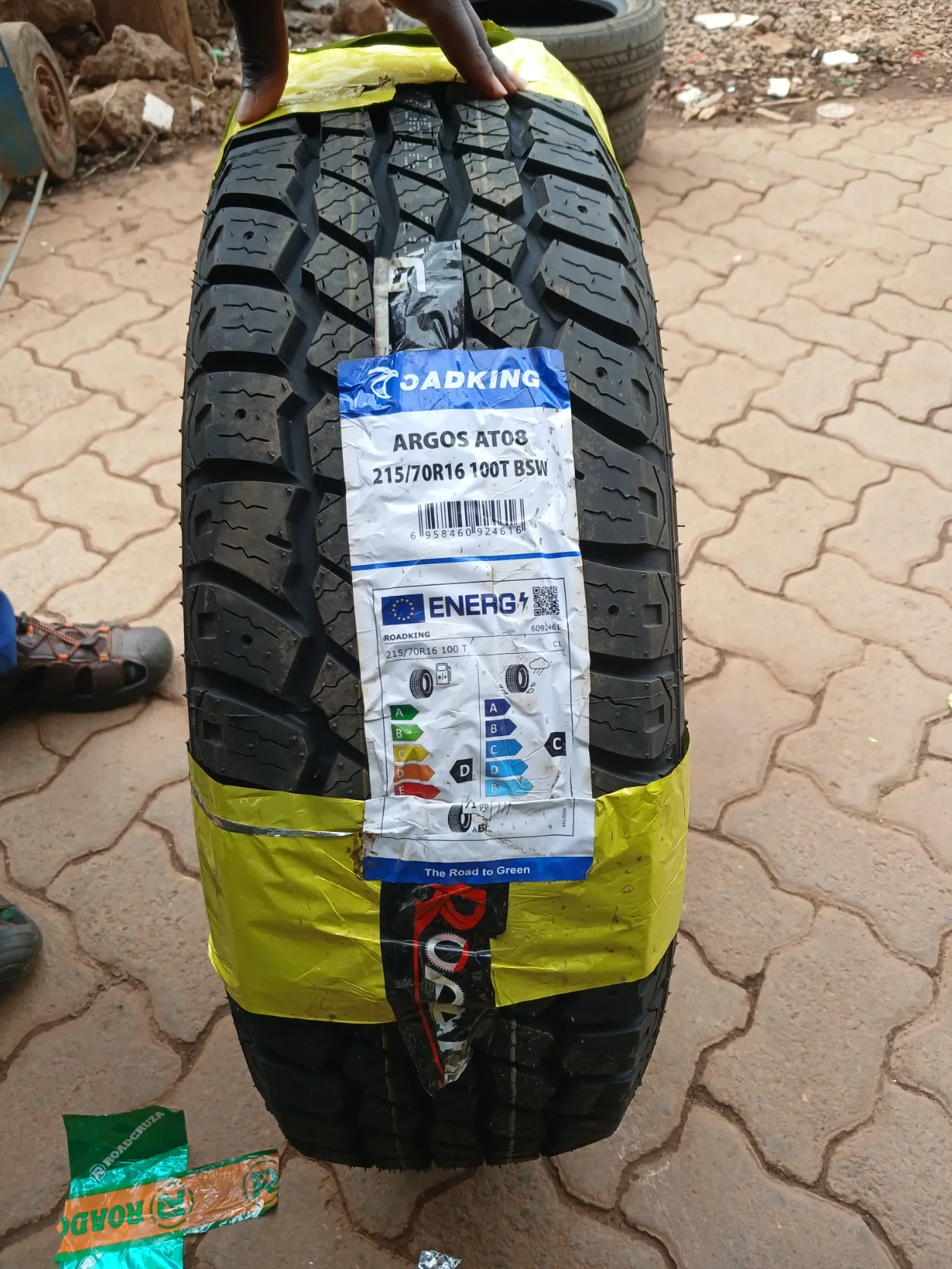 Doubleking Premium Battery 245/40 R18 tyre