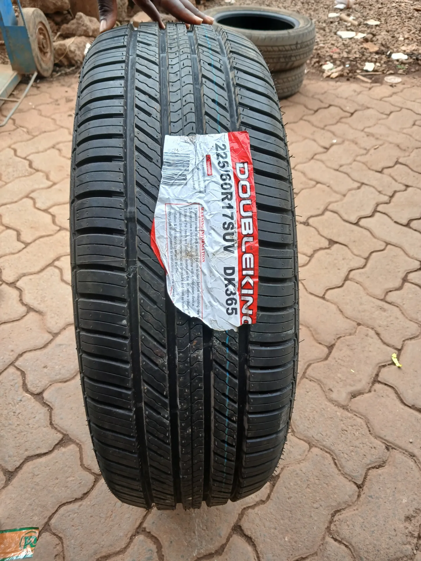 Amaron Premium Accessory tyre