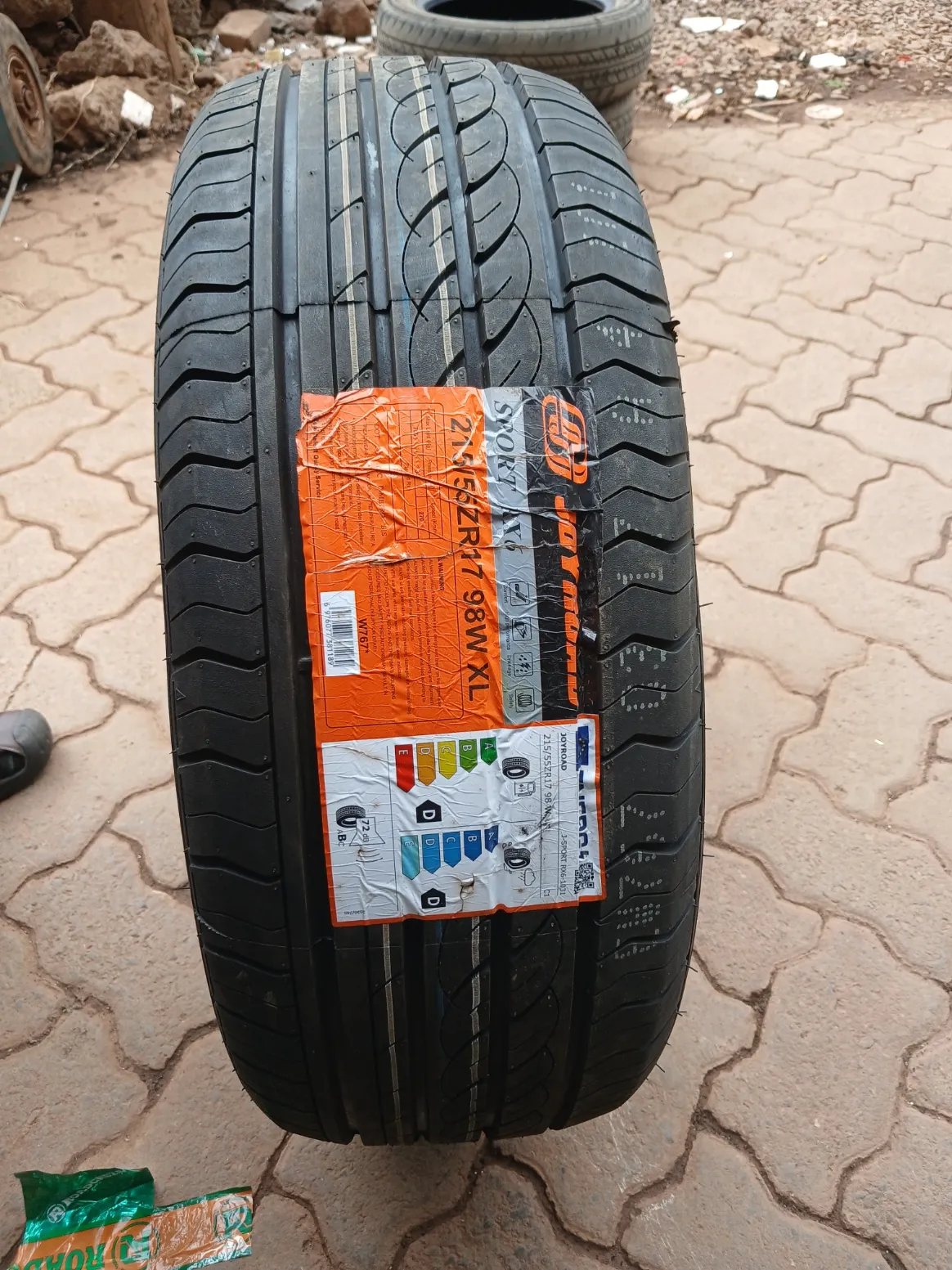 Bearway Premium Battery 245/40 R18 tyre