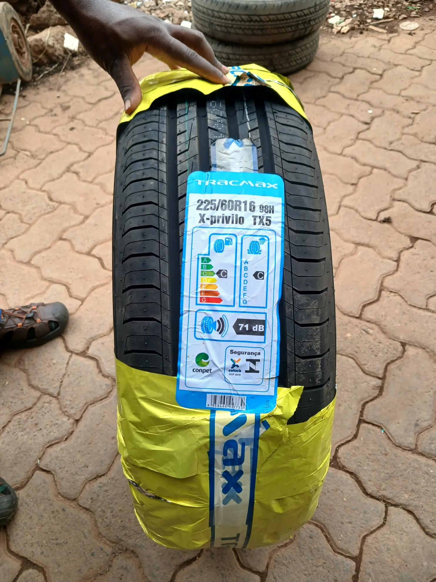 Bridgestone Premium Battery 95D31L tyre