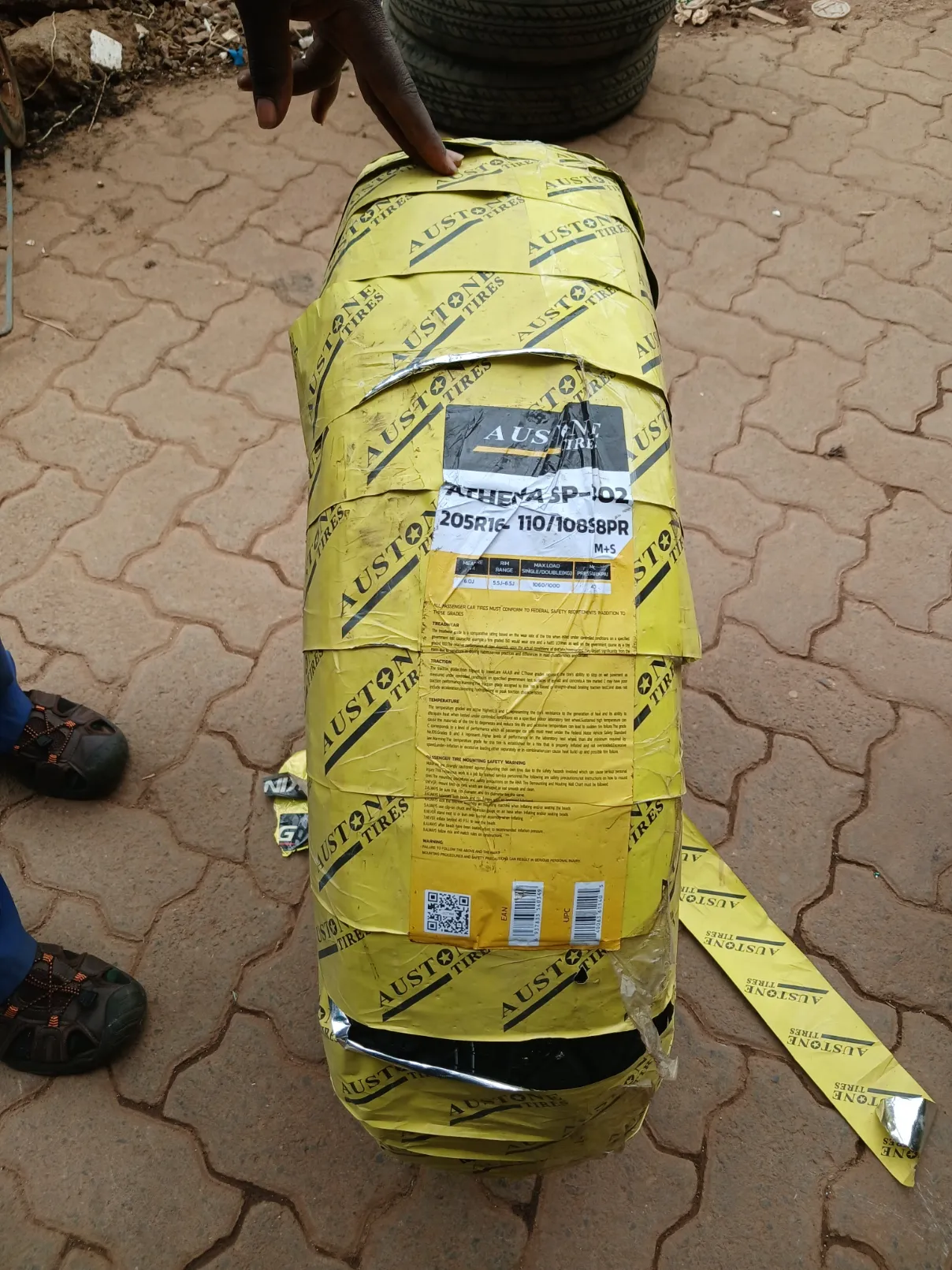 Bridgestone Detailing tyre