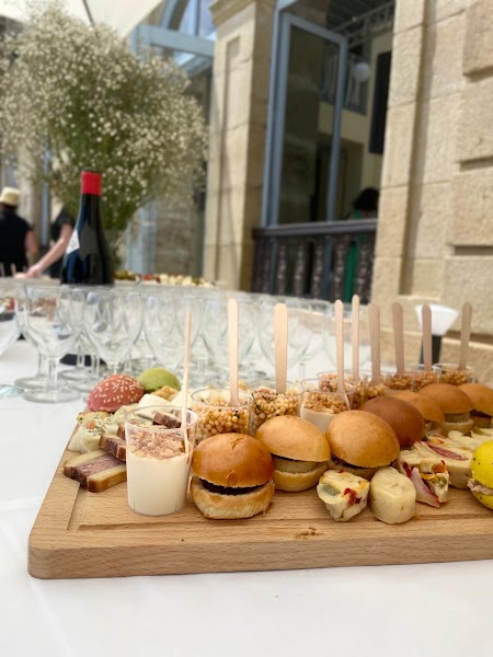 Traiteur événementiel Les Pradines  à Condat-sur-vienne pour événements professionnels