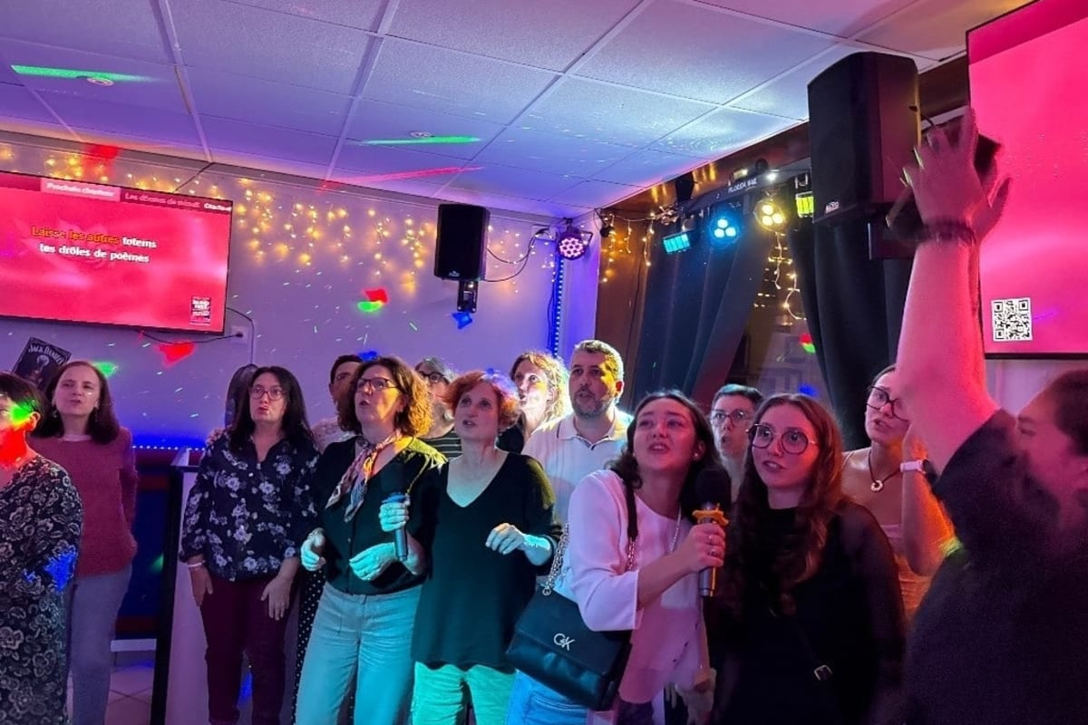 Activité team building warm up bar ambiance karaoké  à Limoges pour événements professionnels