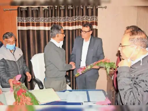 चिकित्सा की तरह राजनीति भी जनसेवा का माध्यम, टिकट मिली तो लड़ूंगा चुनाव: डॉ.एमपी शर्मा