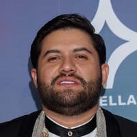 Luis R Conriquez