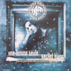 Une femme seule / Sachet blanc
